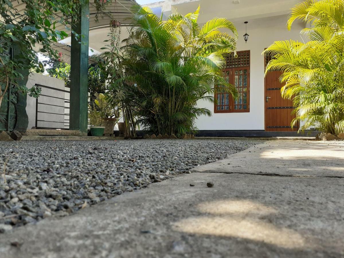 Golden Pearl Safari Villa Udawalawe Luaran gambar