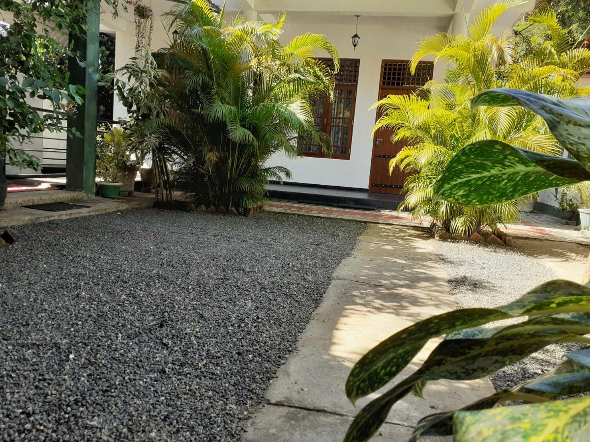Golden Pearl Safari Villa Udawalawe Luaran gambar